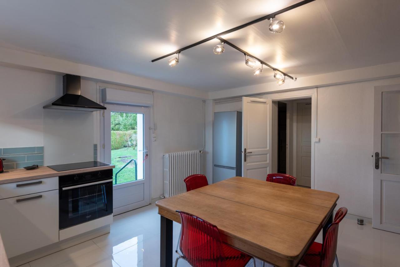 Appartement Au 9Eme Art à La Rochefoucauld Extérieur photo